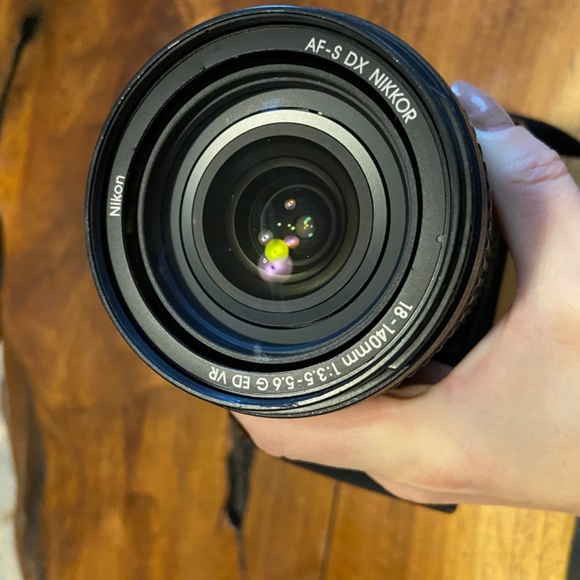 Nikon D90 DSLR camera with 18 - 140 mm  VR zoom lens - Picture 4 of 7